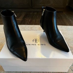 Anine Bing Stella boot. size 38. Black leather. Excellent condition, like new.